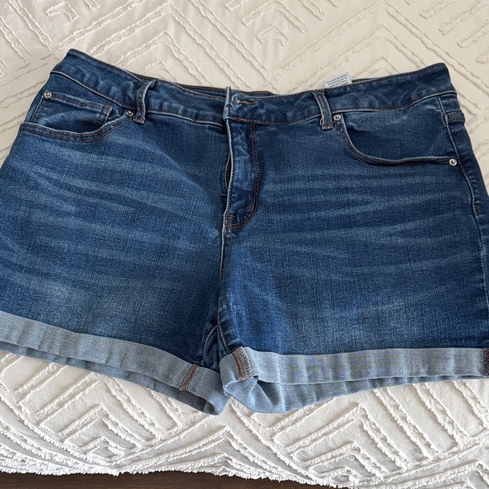Time and Tru Dark Blue Jean Shorts